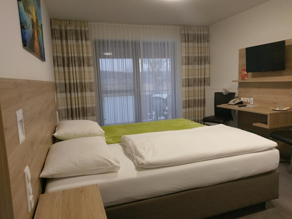 Gasthaus Pension Rezatgrund Windsbach 외부 사진